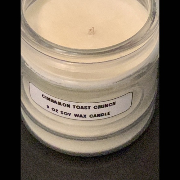 9oz Cinnamon Toast Crunch candle. - Picture 2 of 2